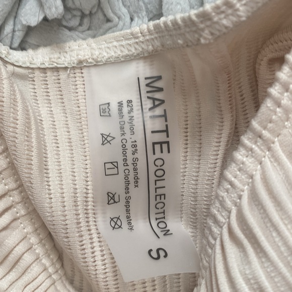 Heros Textured Monokini - Picture 4 of 5